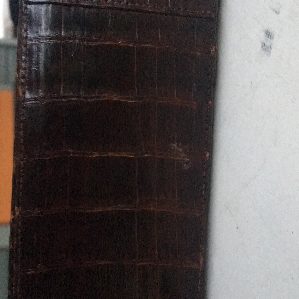 SOLD. Vintage 1950’s Vassar Alligator Handbag - Picture 3 of 8